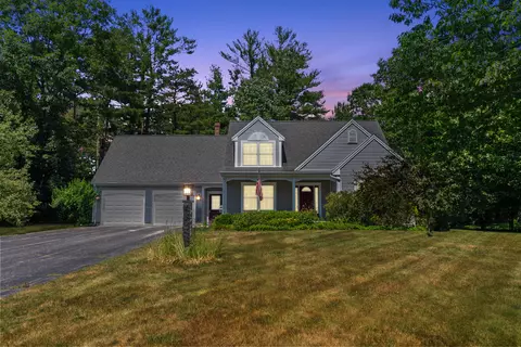 4 Preston Ln, Kennebunk, ME 04043