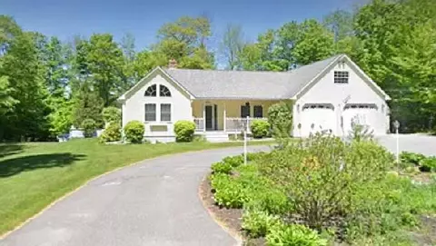 57 Ferguson Dr, Sidney, ME 04330