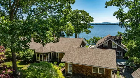 22 Springbound Ln, Surry, ME 04684