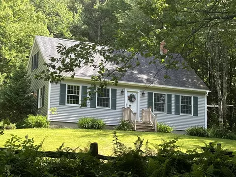 220 Seminole Dr, Wilton, ME 04294