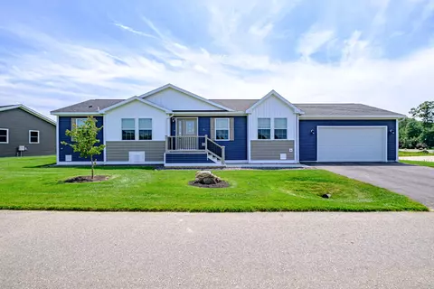 15 Colony Way, Kittery, ME 03904