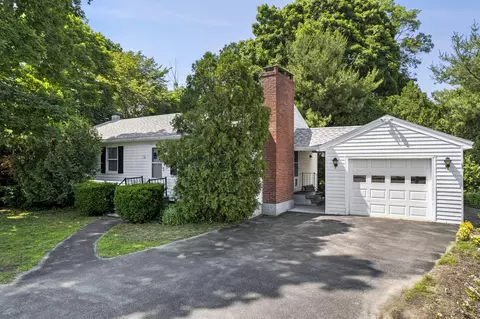 21 Chestnut St, Bath, ME 04530