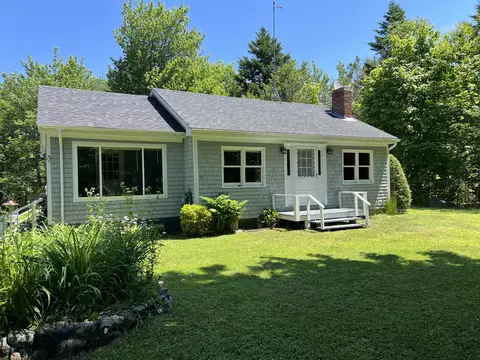 38 Larnus Hill Ln, Blue Hill, ME 04614