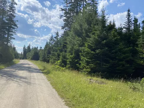 2 Hermits Point Rd # Q, Islesboro, ME 04848