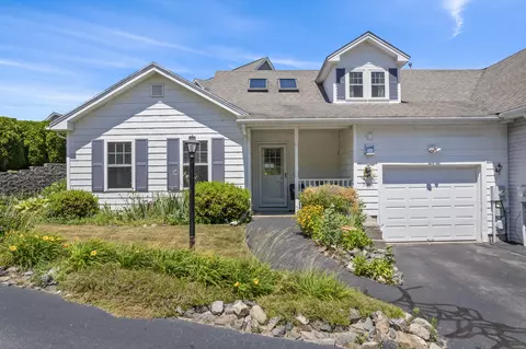11 Spring Pond Cir #11, York, ME 03909