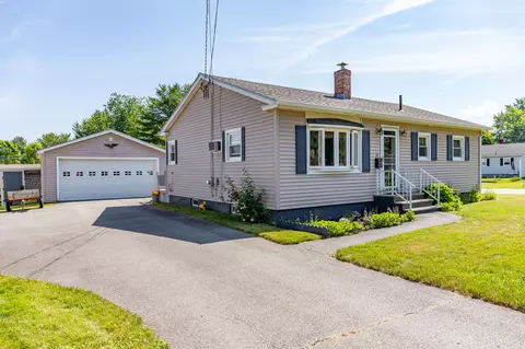 36 Park Ave W, Brewer, ME 04412