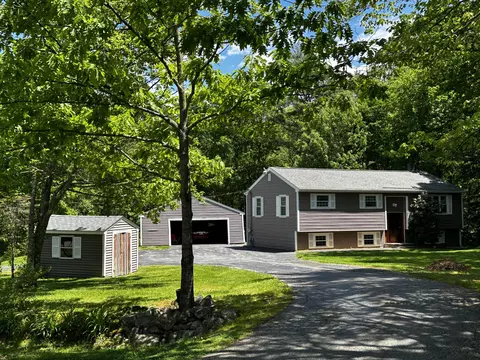 124 Mountain Rd, York, ME 03902