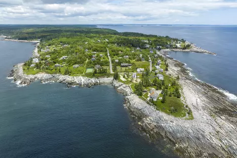70 Pemaquid Loop Rd, Bristol, ME 04554