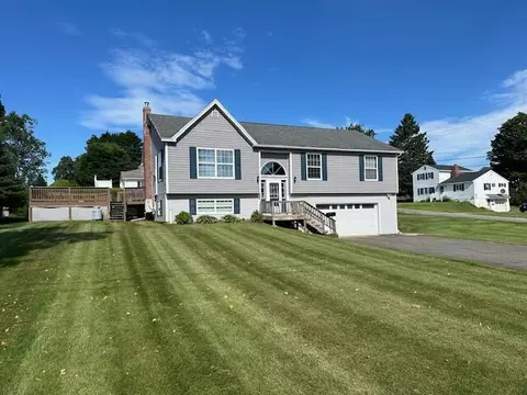 1 Alfred St, Houlton, ME 04730