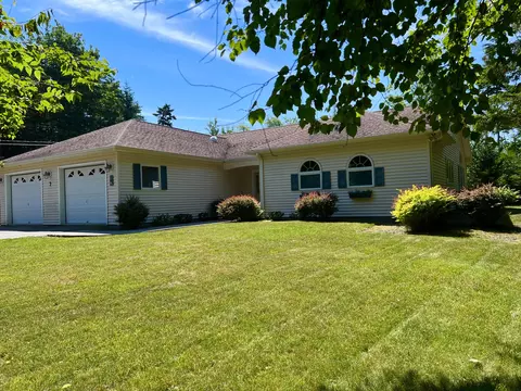 7 Parkview Rd, Southwest Harbor, ME 04679