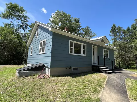 110 Gogan Rd, Benton, ME 04901