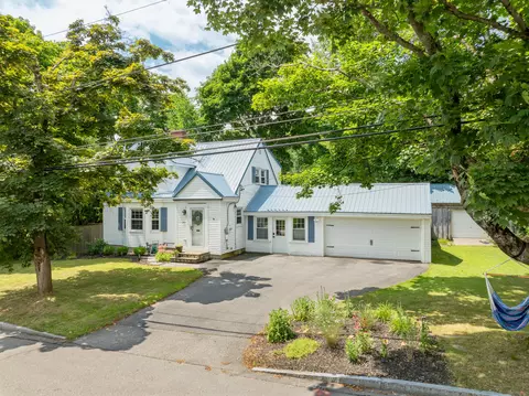 20 Morse St, Portland, ME 04103