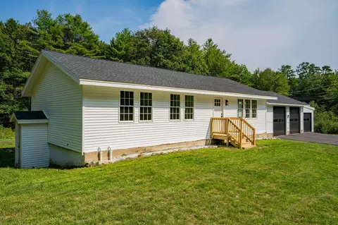 105 Flying Point Rd, Freeport, ME 04032