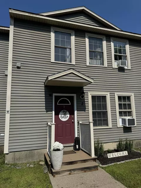 1016 State St #2, Bangor, ME 04401