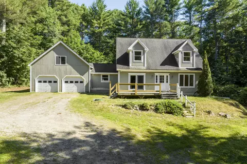 32 Powell Ln, Damariscotta, ME 04543