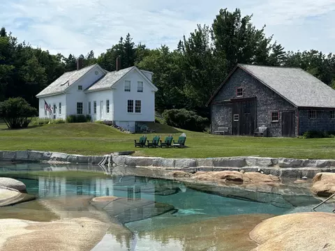 110 Vinal Cove Rd, Vinalhaven, ME 04863