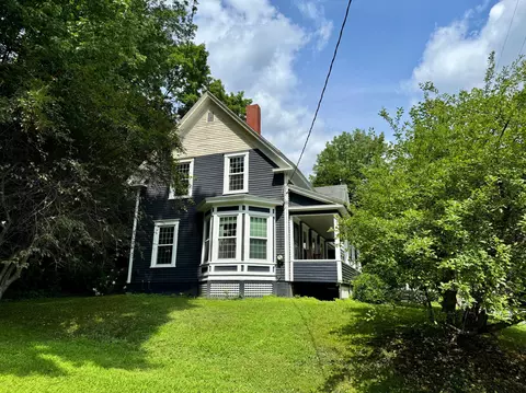 11 Summer St, Guilford, ME 04443