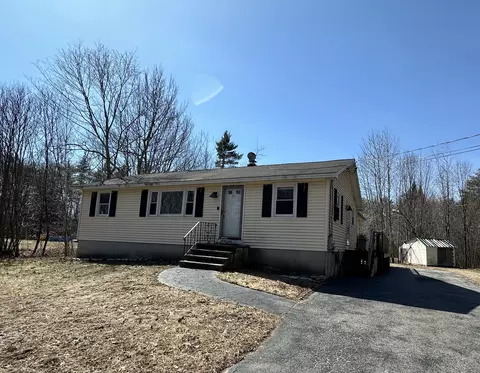 20 Old Standish Rd, Buxton, ME 04093