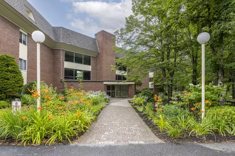 757 Main St #51, South Portland, ME 04106