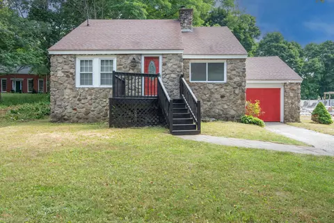 52 Ferry Rd, Saco, ME 04072