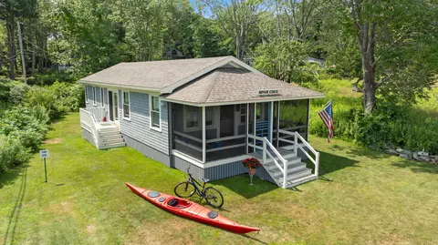 790 Seashore Ave, Portland, ME 04108