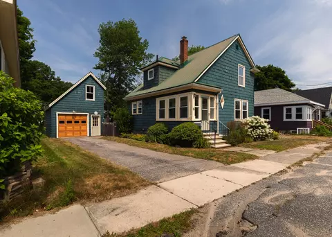 15 Stone Dr, South Portland, ME 04106