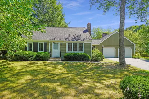 51 Applegate Ln #51, Falmouth, ME 04105