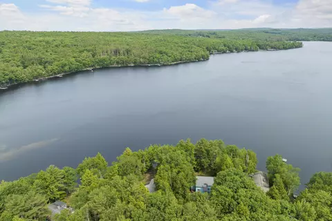 7 Cliffside Dr, Jefferson, ME 04348
