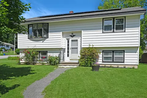 19 Hilltop Ave, Lewiston, ME 04240