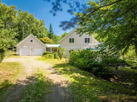 37 Martin Corner Rd, Lincolnville, ME 04849