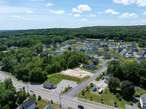 6 Bluebird Trl # -8, Falmouth, ME 04105