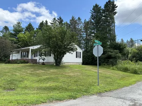 61 Husson Ave, Bangor, ME 04401