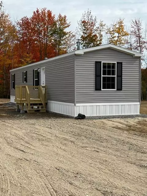 37 Rego Dr, Buxton, ME 04093