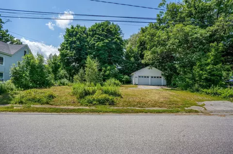 22 Spring St, Lisbon, ME 04250
