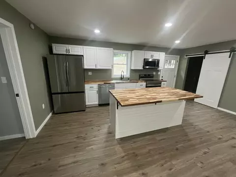 62 Deer Hill Rd, Wayne, ME 04284