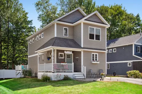 66 Calla Lily Ln, Wells, ME 04090