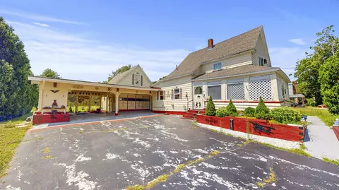 47 Grove St, Lewiston, ME 04240
