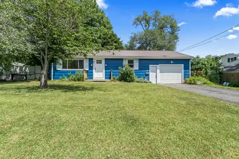 93 Dorothy St, Portland, ME 04103