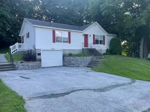 20 Riverview Ter, Brewer, ME 04412