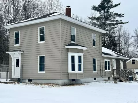 104 Main Rd, Abbot, ME 04406
