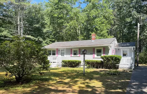 91 Webber Hill Rd, Kennebunk, ME 04043