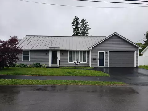 33 Sherman Ave, Bangor, ME 04401