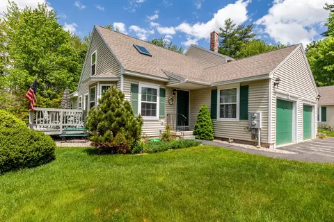 34 Waterford Greene Dr #17, Kennebunk, ME 04043