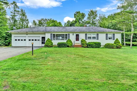 37 Smiley Ave, Winslow, ME 04901