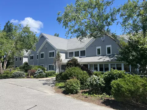 79 E Ridge Rd #105, Southwest Harbor, ME 04679