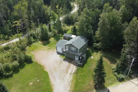 4 Birds Eye Rd, Rangeley, ME 04970