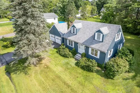 27 Greenwood Ter, Winthrop, ME 04364