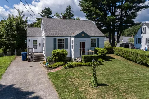 19 Buchanan St, South Portland, ME 04106