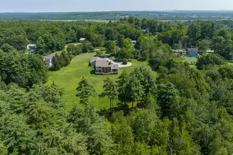 1186 Essex St, Bangor, ME 04401