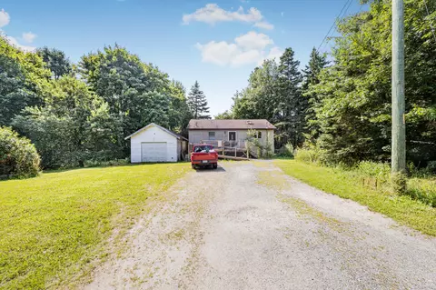621 Us Highway 1, Hancock, ME 04640
